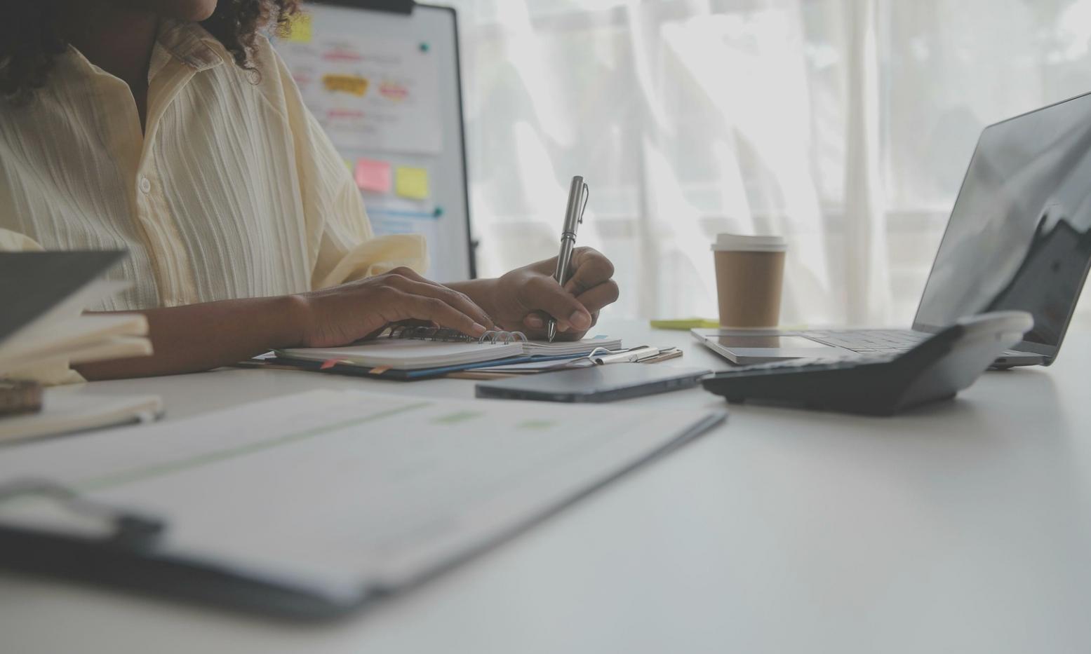 Darstellung moderner Datenschutzmaßnahmen und Sicherheitsprotokolle